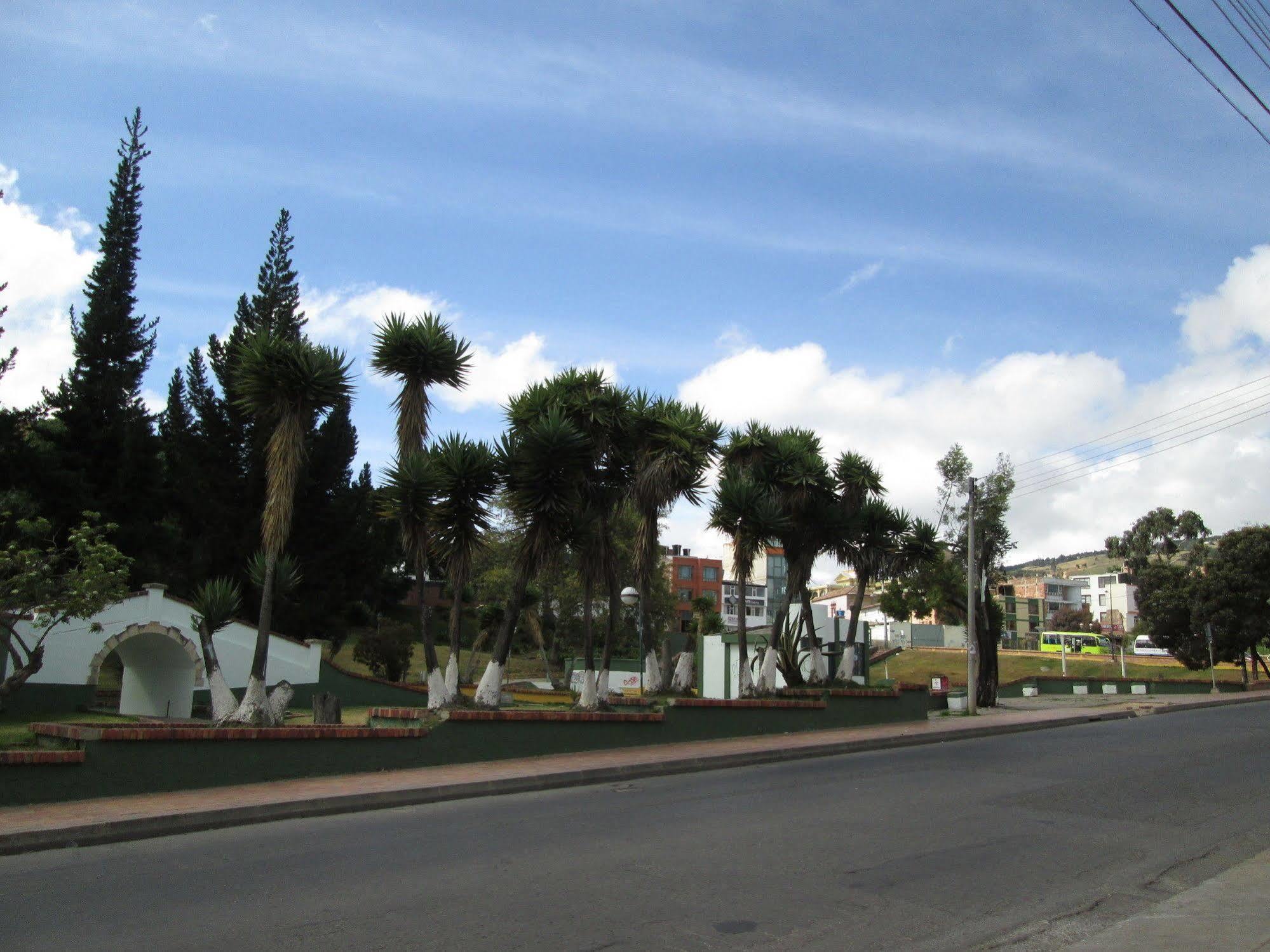 Hotel Parque Santander Tunja Extérieur photo